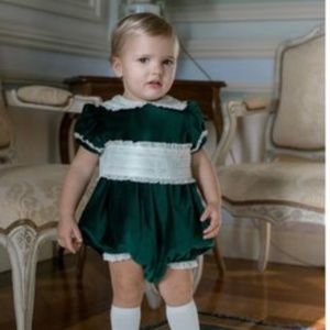 Note: 18 month size !! Sal & Pimenta royal green Christmas velvet romper